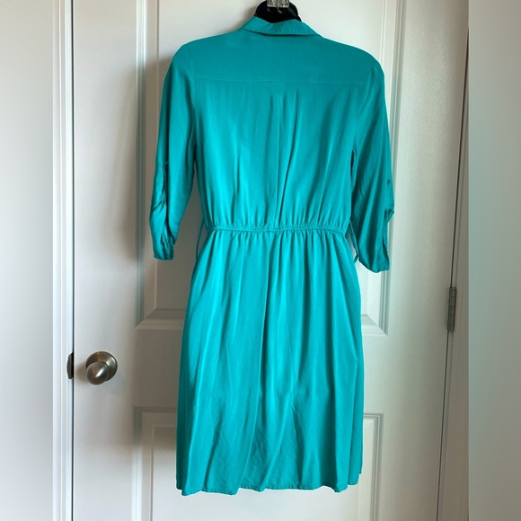 Women's dress - Picture 2 of 5